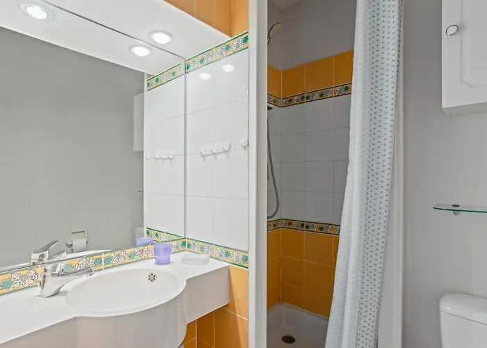 Superbe 2 Chamb Vue Parking